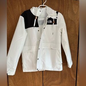 NWOT The north face men’s lightweight windbreaker